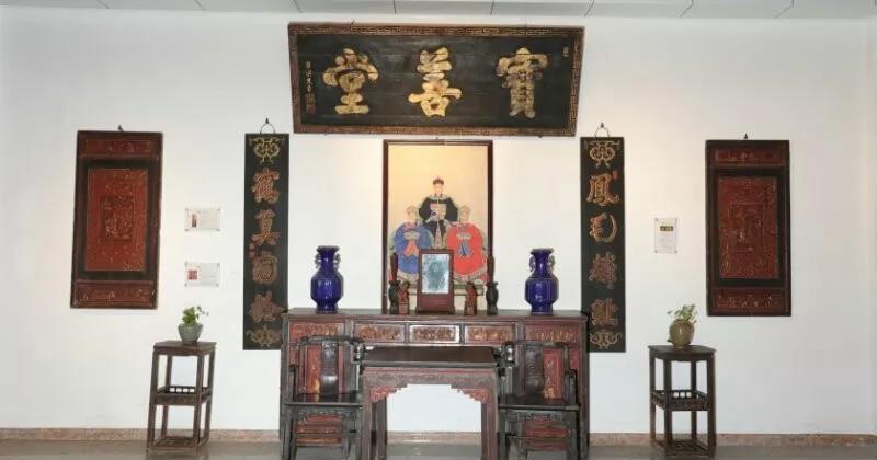 匾額怎么量_天下第一關(guān)匾額朝_啟功題書畫院扁匾額