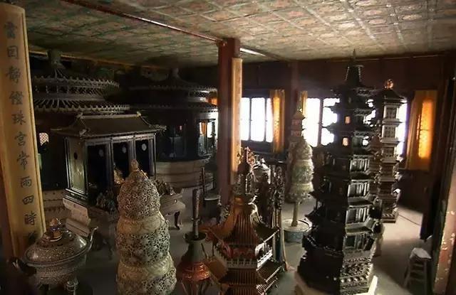 故宮匾額._故宮匾額圖片_故宮匾額上有一根箭